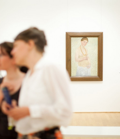 © Museen Böttcherstraße Stiftungs-GmbH | Besucher im Paula Modersohn Becker Museum | 