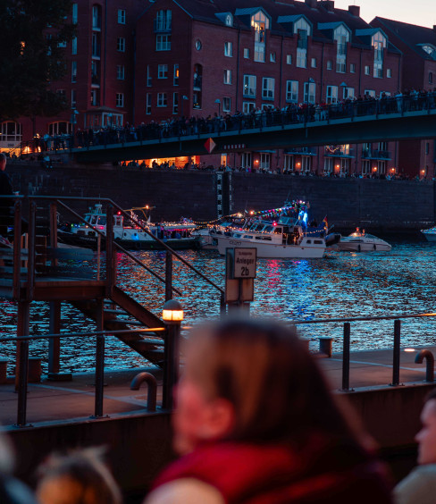 Lichterfahrt vom Ufer