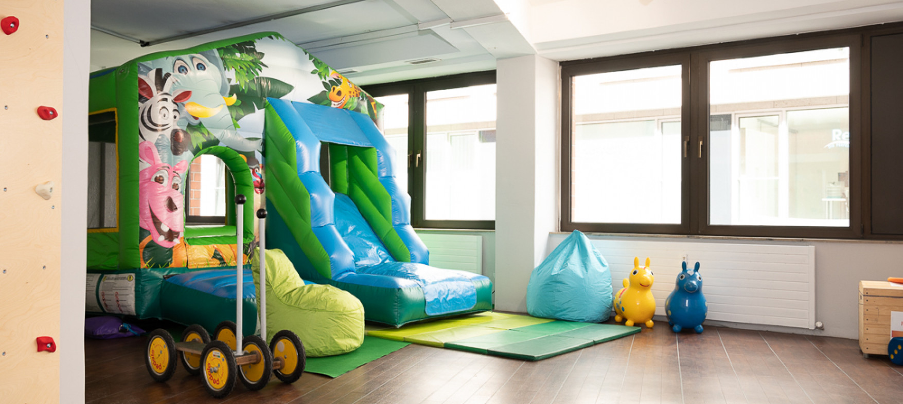 Pöks Kinderbetreuung Innenraum Hüpfburg - © CityInitiative Bremen Werbung e.V. 